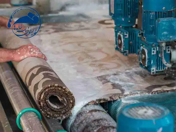 دارای کارخانه ای بزرگ و مجهز به پیشرفته ترین تجهیزات